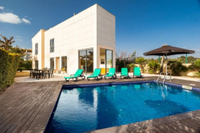 LINDA Oura Beach 4BR Villa 10 New for rent!